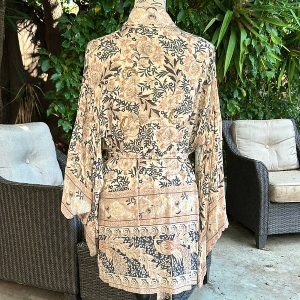 EUC Spell Vintage Oasis Short Kimono in Pearl size small - Picture 11 of 16